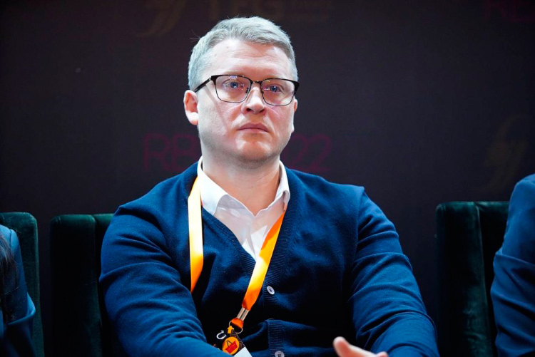 Устоять в ценовом шторме, сохранить клиентов, увеличить продажи: главные темы саммита Retail Business Russia Устоять в ценовом шторме, сохранить клиентов, увеличить продажи: главные темы саммита Retail Business Russia