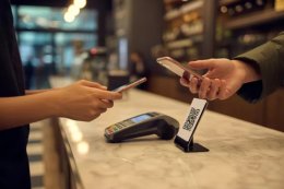 QR-код против NFC.jpg QR-код против NFC.jpg
