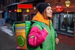 СберМаркет запустил первый мобильный пункт отдыха для курьеров СберМаркет запустил первый мобильный пункт отдыха для курьеров