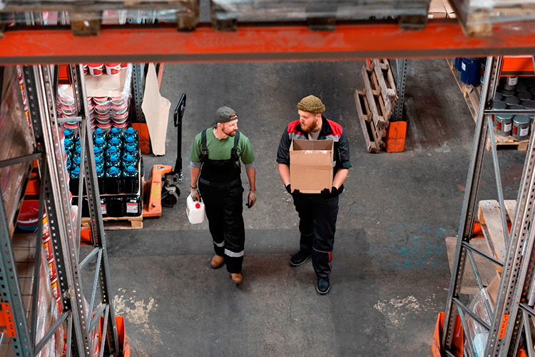 Как безопасно принимать на работу «синих воротничков»: инструкция для бизнеса Как безопасно принимать на работу «синих воротничков»: инструкция для бизнеса