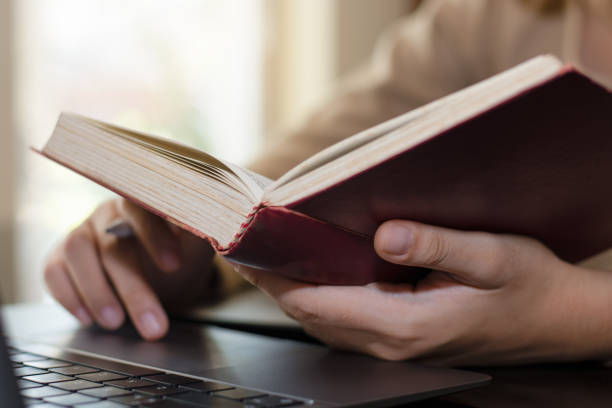 Издательства повысили цены на бумажные книги Издательства повысили цены на бумажные книги