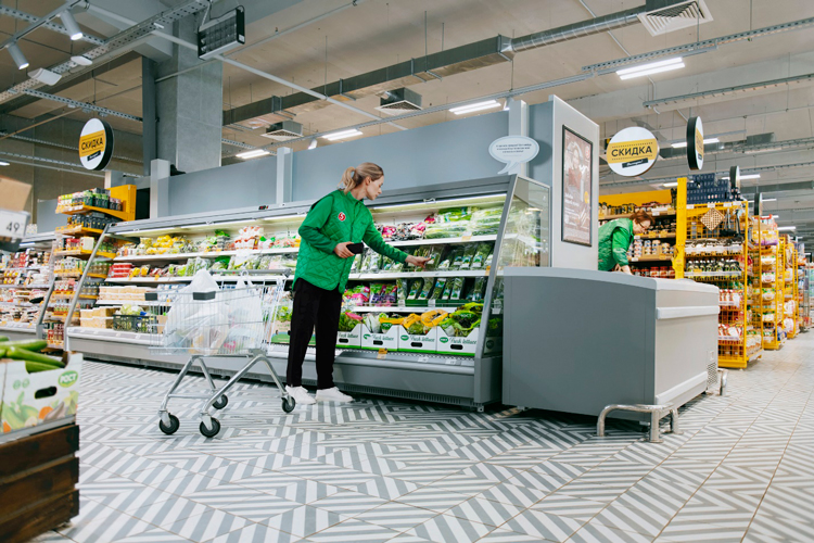 Владислав Курбатов, «Пятёрочка»: «Сложно надеяться на другой результат, продолжая делать то же самое, поэтому мы постоянно меняемся» Владислав Курбатов, «Пятёрочка»: «Сложно надеяться на другой результат, продолжая делать то же самое, поэтому мы постоянно меняемся»