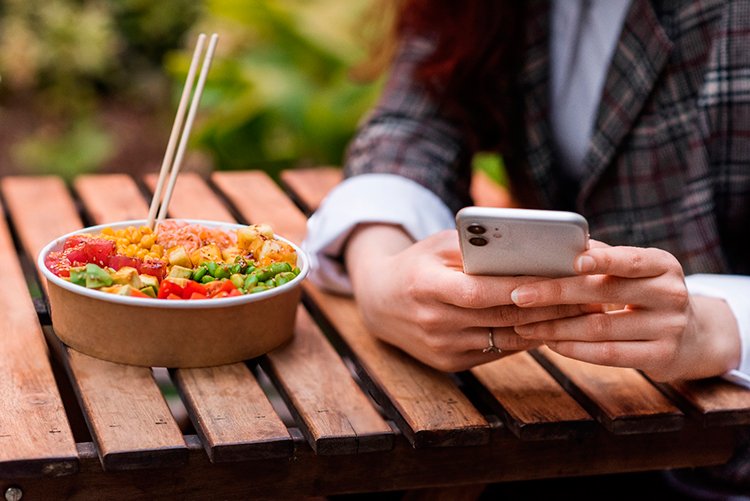 Solo-премиум, терапия выбором и вайб-математика: что глобальный отчет Yum! Brands говорит о будущем еды Solo-премиум, терапия выбором и вайб-математика: что глобальный отчет Yum! Brands говорит о будущем еды