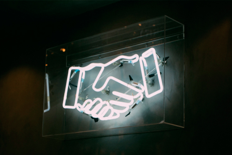 Чек-лист для грамотных предпринимателей: как принимать оплату картами с комиссией 0,6% без банковского терминала Чек-лист для грамотных предпринимателей: как принимать оплату картами с комиссией 0,6% без банковского терминала