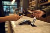 QR-код против NFC: какая технология побеждает в России QR-код против NFC: какая технология побеждает в России